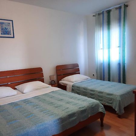 Apartmani Ivica Krk Town Luaran gambar