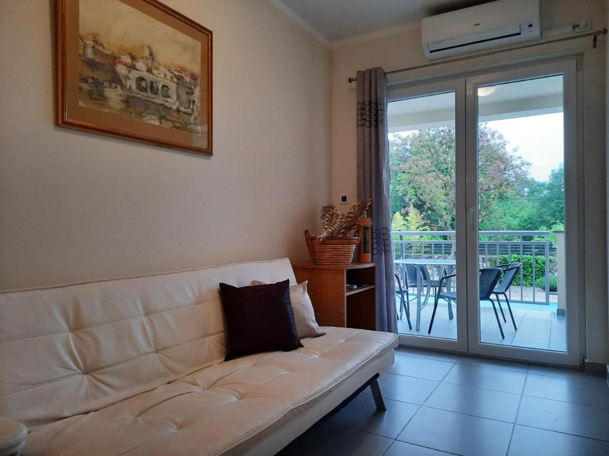 Apartmani Ivica Krk Town Luaran gambar