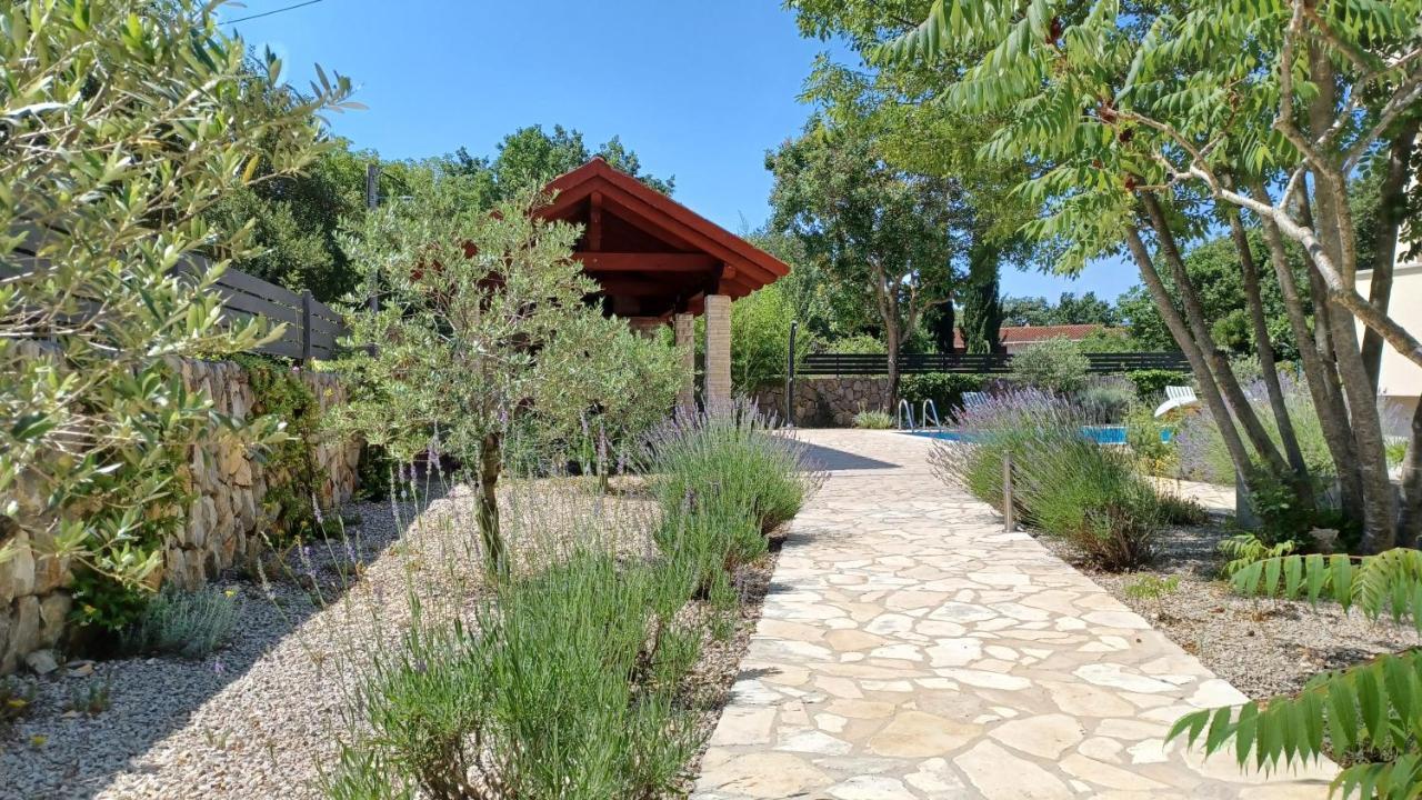 Apartmani Ivica Krk Town Luaran gambar