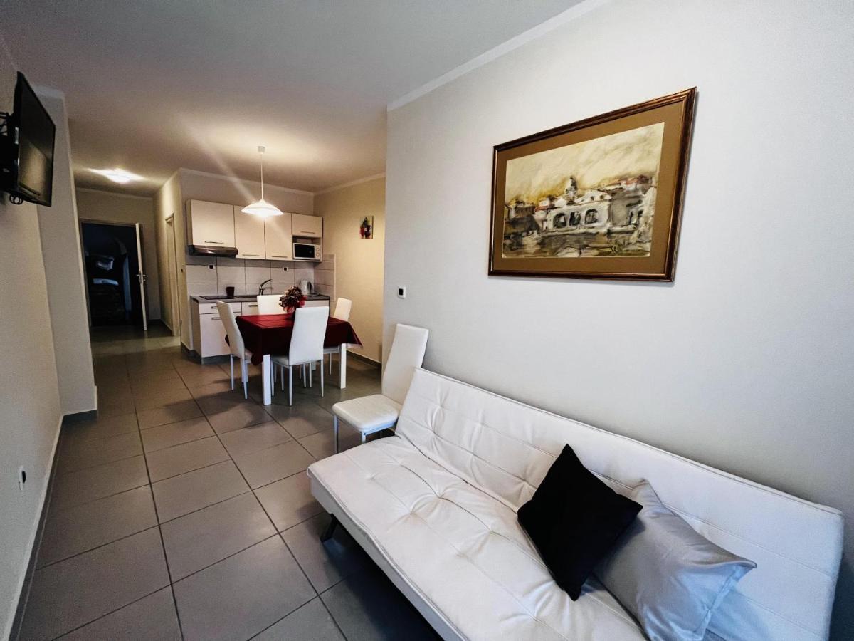 Apartmani Ivica Krk Town Luaran gambar