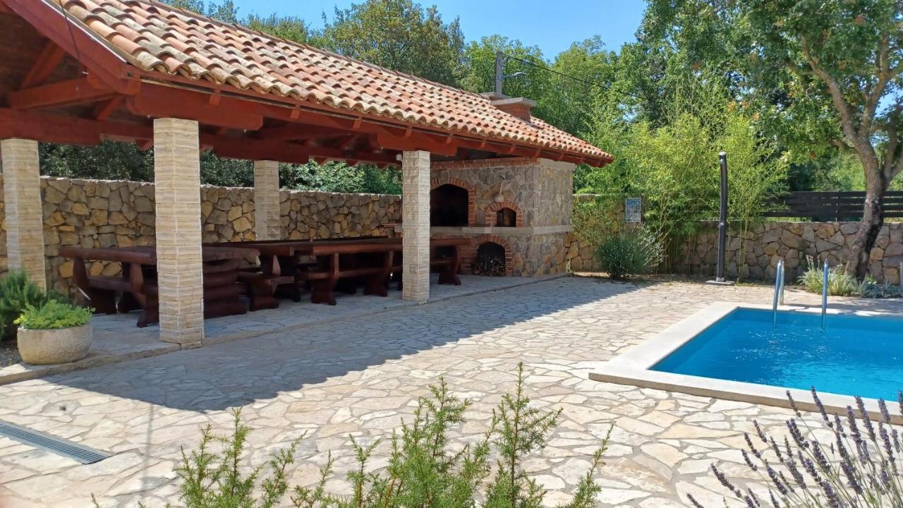 Apartmani Ivica Krk Town Luaran gambar