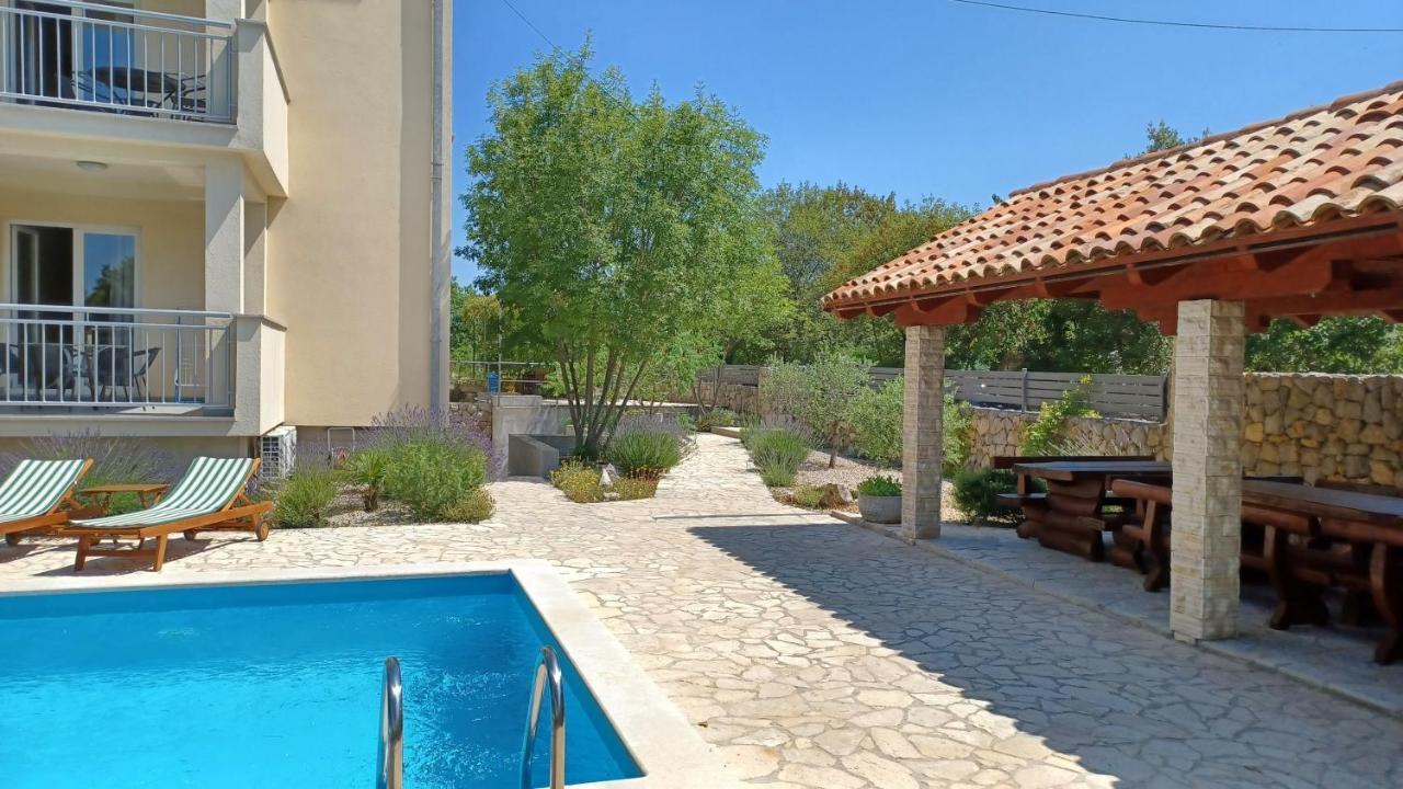 Apartmani Ivica Krk Town Luaran gambar