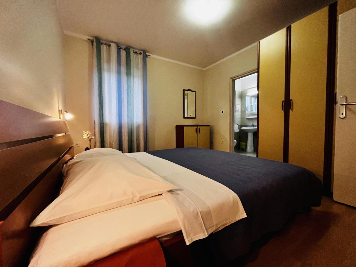 Apartmani Ivica Krk Town Luaran gambar