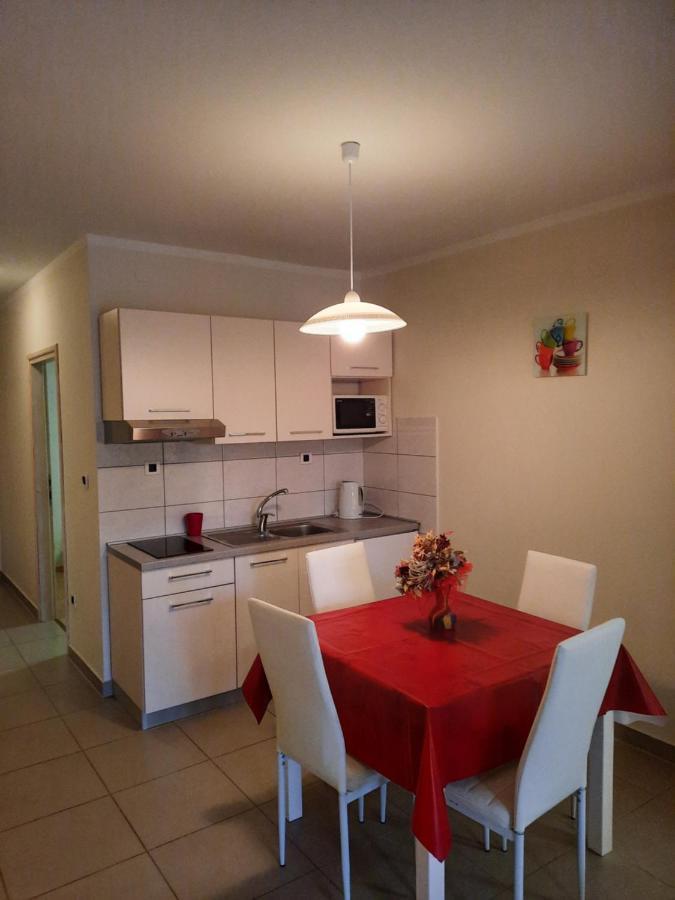Apartmani Ivica Krk Town Luaran gambar
