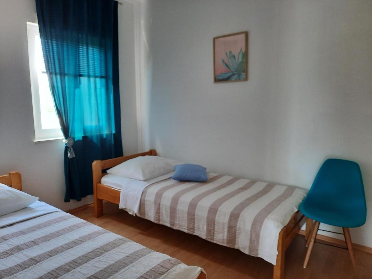 Apartmani Ivica Krk Town Luaran gambar