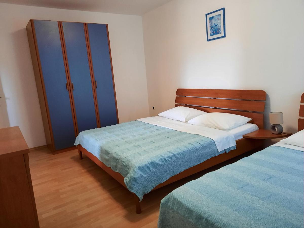 Apartmani Ivica Krk Town Luaran gambar