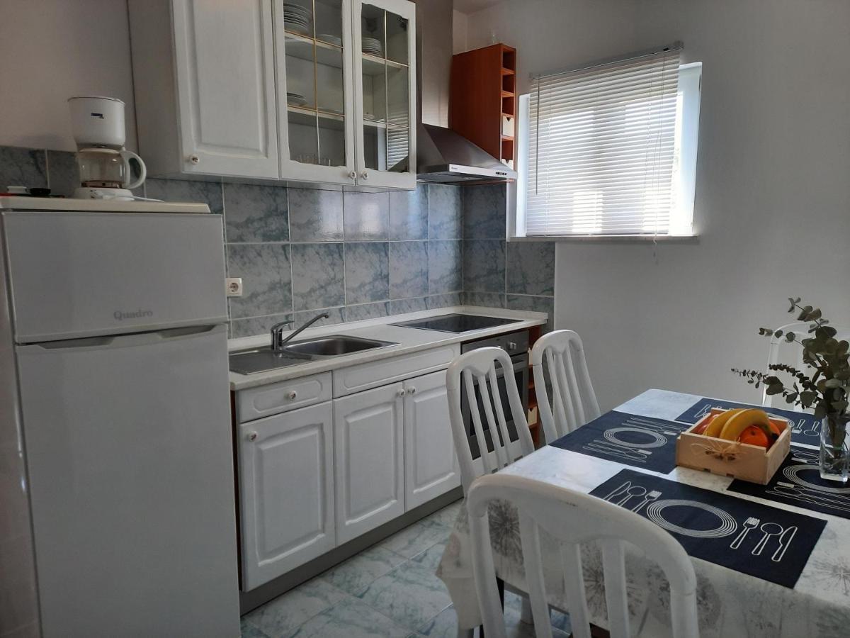 Apartmani Ivica Krk Town Luaran gambar