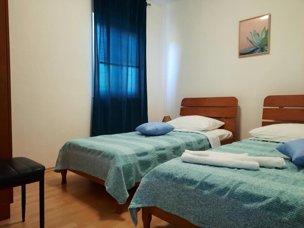 Apartmani Ivica Krk Town Luaran gambar