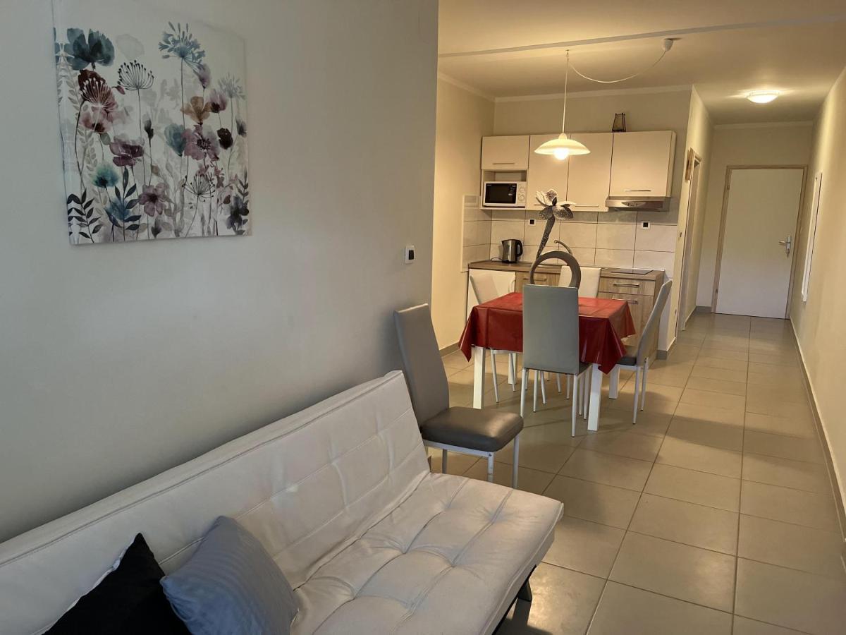 Apartmani Ivica Krk Town Luaran gambar